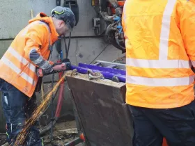 The new cleaner bar is cut to the right length.